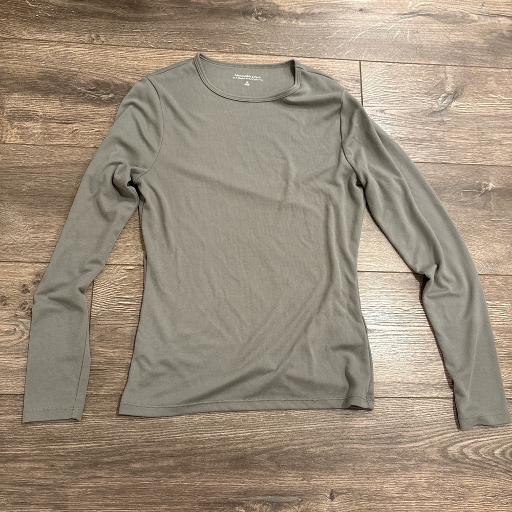 Abercrombie & Fitch Sage Ribbed Long Sleeve Shirt